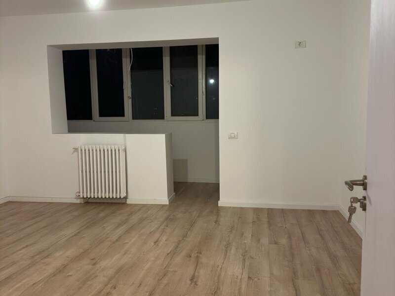 Titan, pe Stelian Mihale intersectie Postavarul,