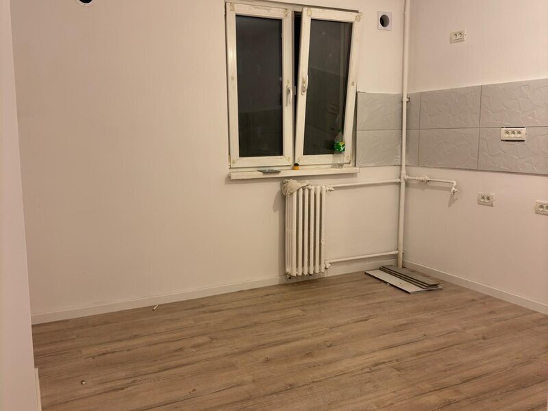 Titan, pe Stelian Mihale intersectie Postavarul,